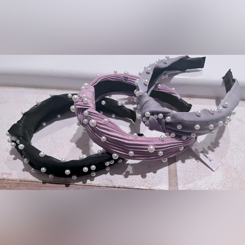 🌼3for15🌼NWT Francesca’s 3 wide headbands with pearl accents(grey, black,pink)